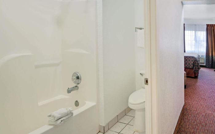 SureStay Plus Hotel By Best Western San Antonio North 281 N