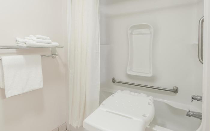 Super 8 By Wyndham Edmonton/West