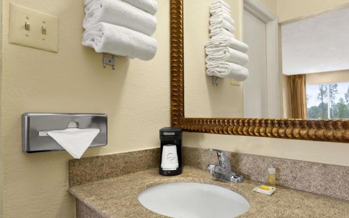 Days Inn by Wyndham Emporia