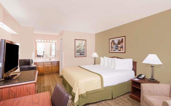 Baymont by Wyndham Albany at Albany Mall