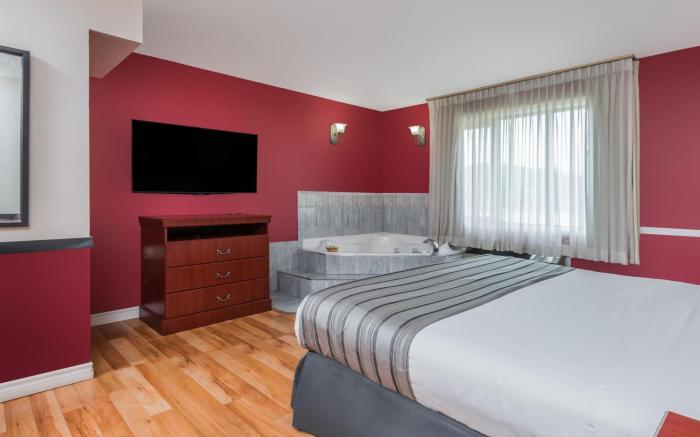 Super 8 By Wyndham Guelph