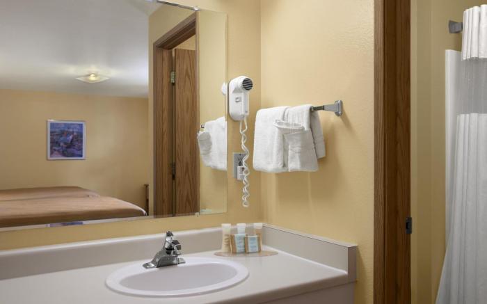 Travelodge by Wyndham Wenatchee