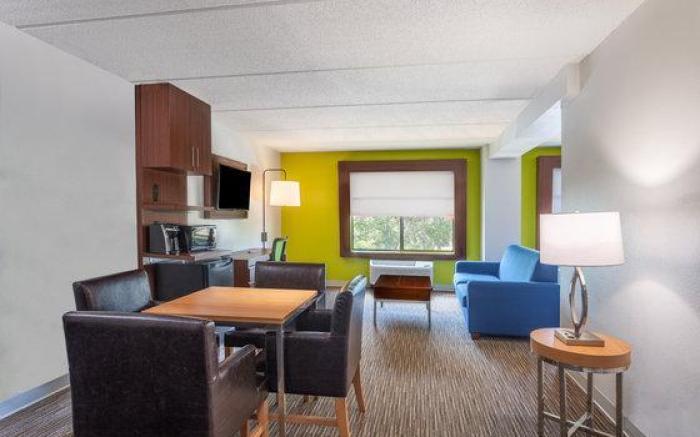 Holiday Inn Express & Suites Augusta West - Fort Eisenhower, an IHG Hotel By IHG