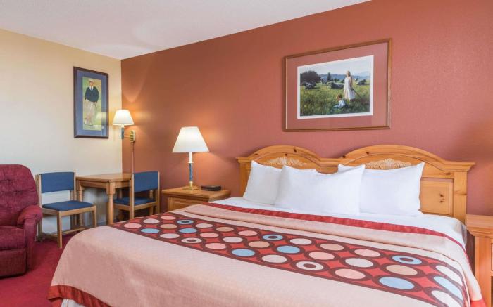 Super 8 By Wyndham Baxter/Brainerd Area