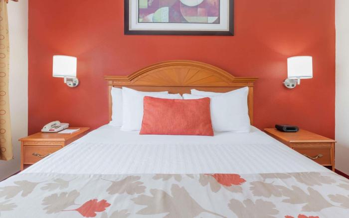 Hawthorn Suites By Wyndham Irving DFW South