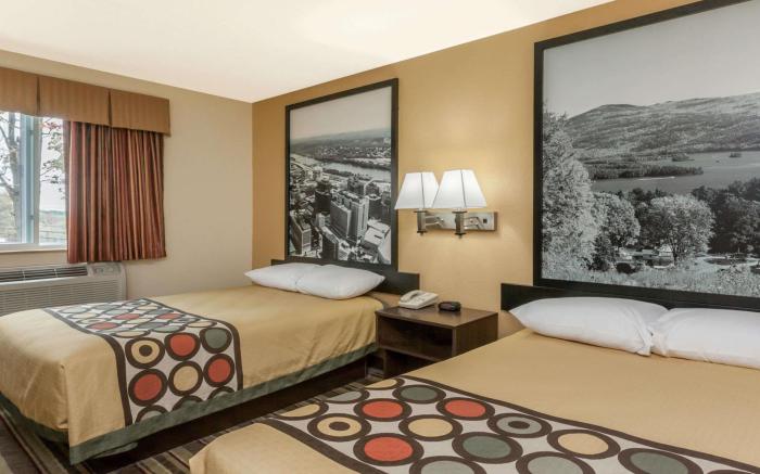 Super 8 by Wyndham Latham/Albany Airport