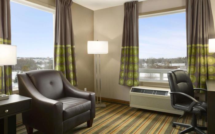 Spark by Hilton Woodstock