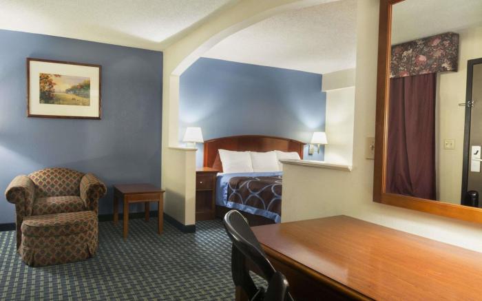 Days Inn by Wyndham Clarksville North