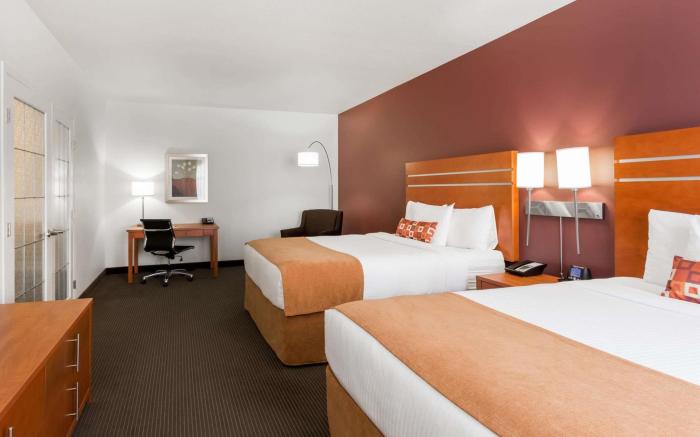 Wingate by Wyndham Calgary South