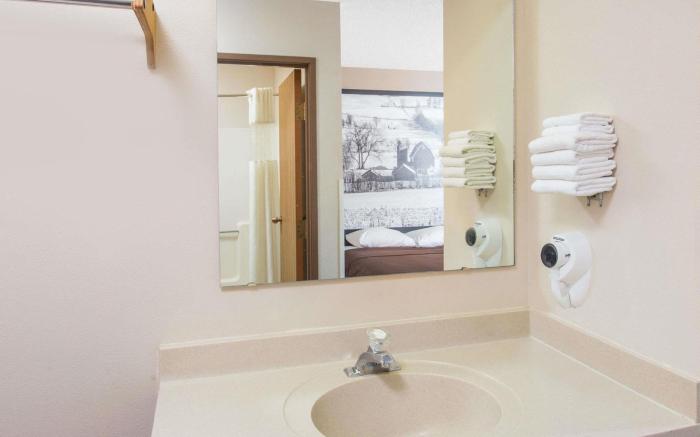 Super 8 By Wyndham Dodgeville