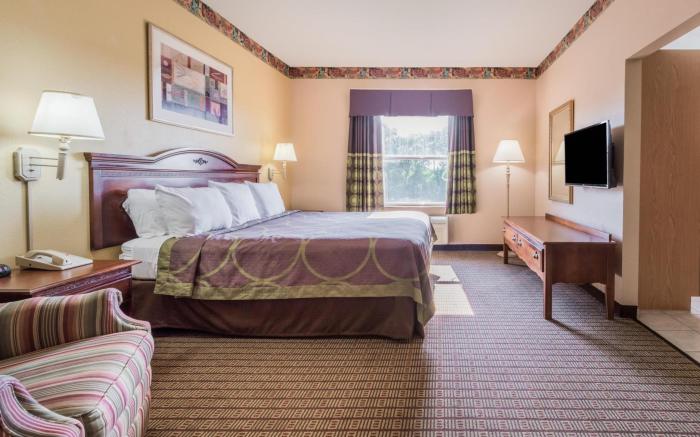 Super 8 by Wyndham Fort Worth Stockyards