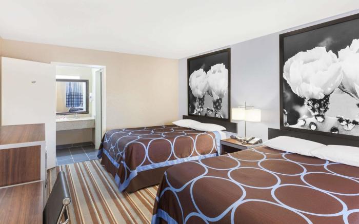 Super 8 By Wyndham Kingsville