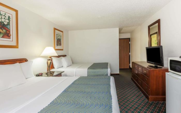 Super 8 By Wyndham Irving Dfw Airport/South