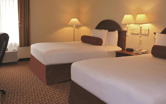 La Quinta Inn & Suites by Wyndham Fredericksburg