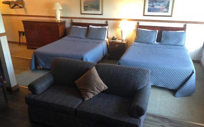 Timber Lodge Inn