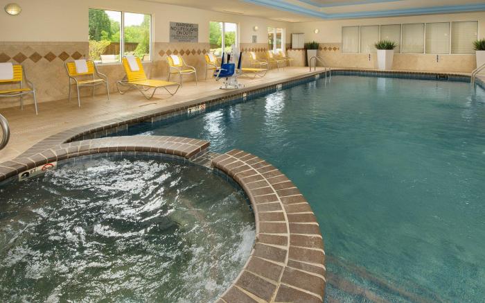 Fairfield Inn & Suites Marshall