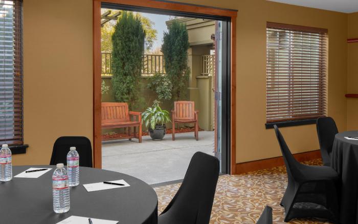 Larkspur Landing Extended Stay Suites Roseville