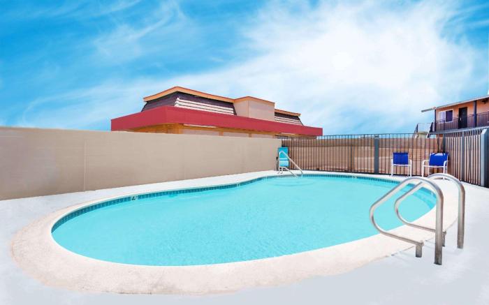 Travelodge by Wyndham Barstow