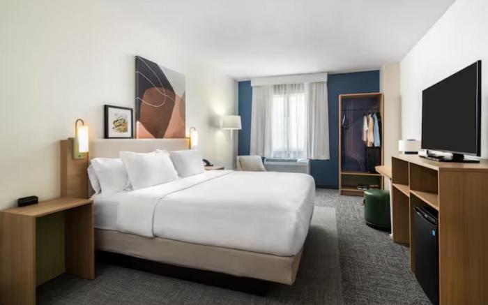 Spark by Hilton Kent Seattle