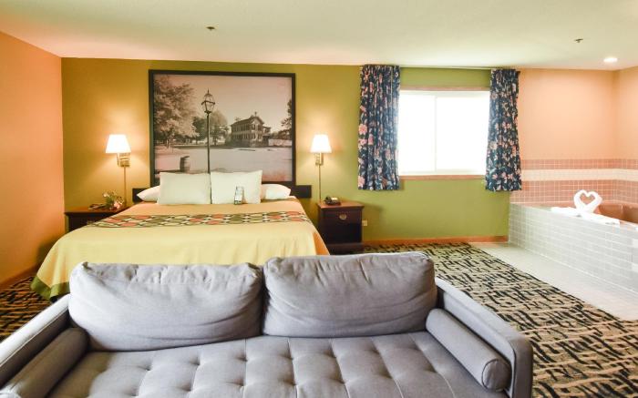 Super 8 By Wyndham Mclean/Bloomington Sw
