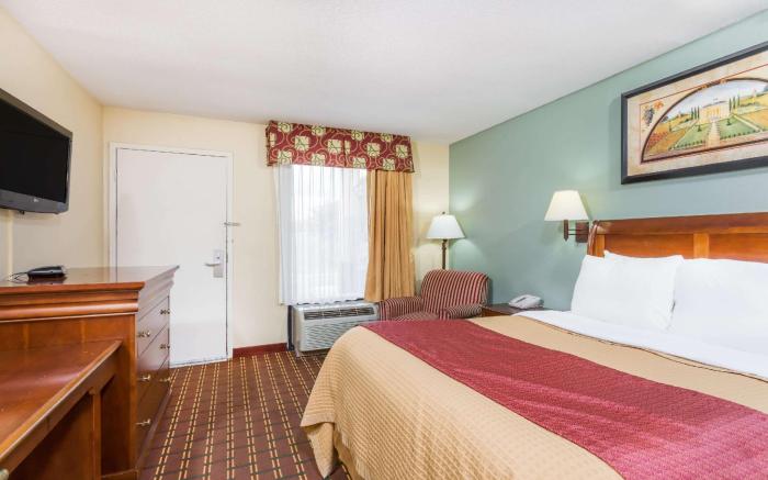 Days Inn by Wyndham Orangeburg