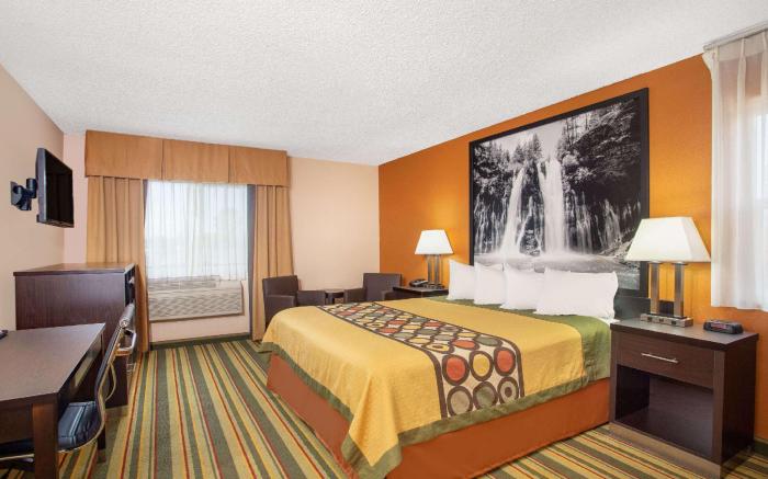 Super 8 By Wyndham Chico