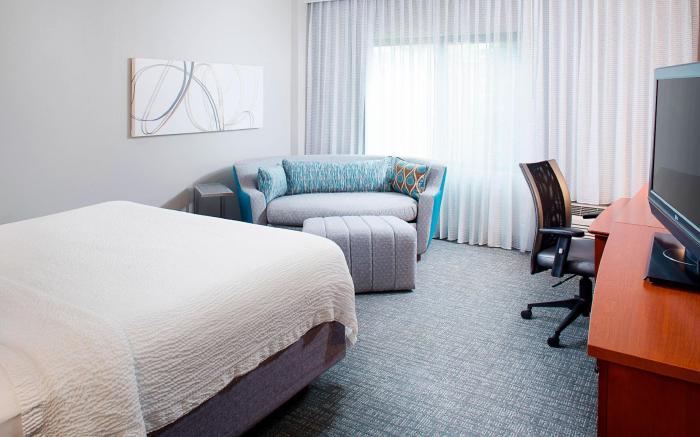 Courtyard by Marriott Roanoke Airport