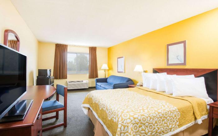Days Inn by Wyndham Milan Sandusky South