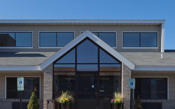AmericInn by Wyndham Hartford WI