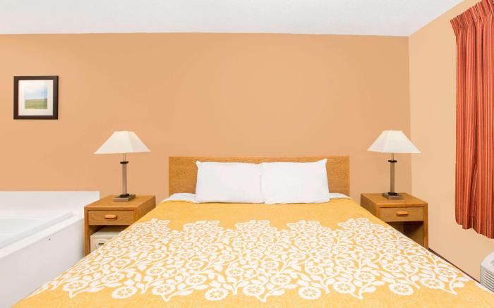 Days Inn by Wyndham Worthington