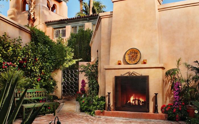 Royal Palms Resort And Spa