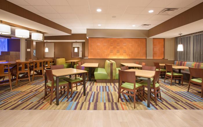 Fairfield Inn & Suites Burlington