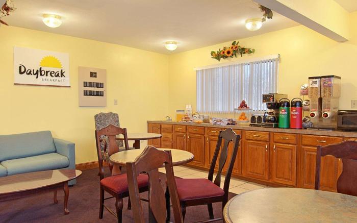 Days Inn by Wyndham Ocean Springs