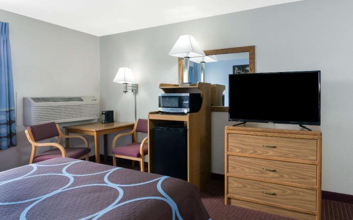 Super 8 By Wyndham Wisconsin Dells