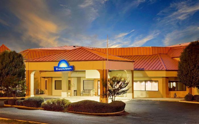 Days Inn by Wyndham Columbus