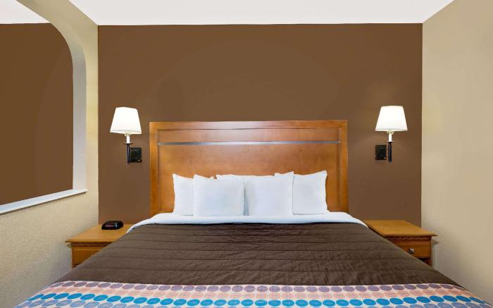 Days Inn by Wyndham Columbus