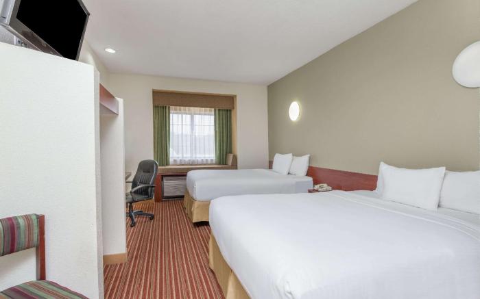 Days Inn by Wyndham near Kansas Speedway