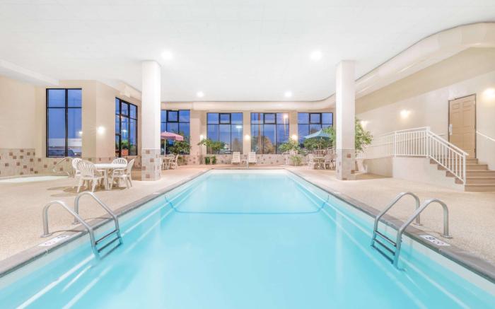 Elevation Inn & Suites, Trademark Collection by Wyndham
