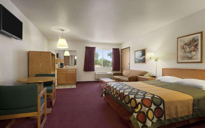 Super 8 By Wyndham Austin North/University Area