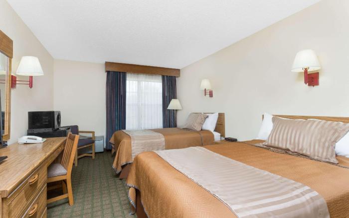 Travelodge by Wyndham Perry National Fairgrounds Area I-75