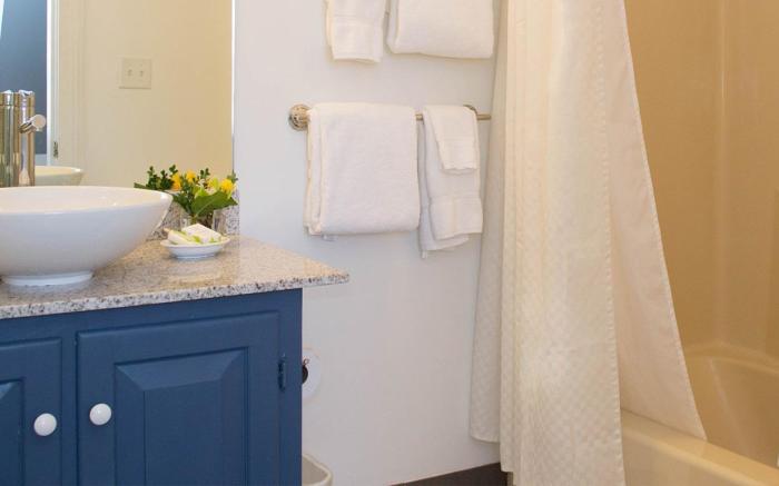 The Breakwater Inn & Spa