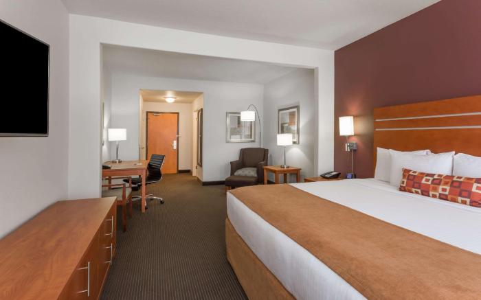 Wingate by Wyndham Calgary South