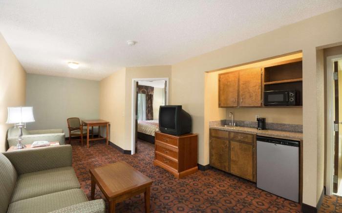 Days Inn by Wyndham Weldon Roanoke Rapids