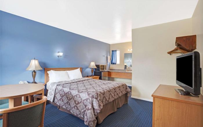 Days Inn by Wyndham Seattle North of Downtown