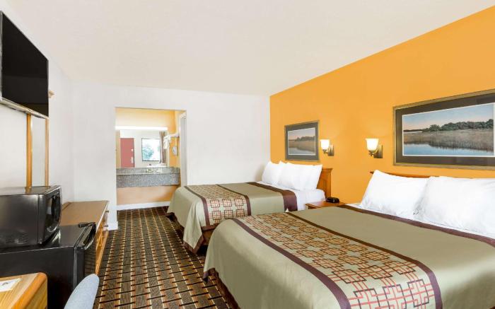 Days Inn by Wyndham Little River