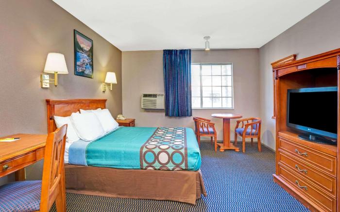 Super 8 By Wyndham Upland Ontario Ca