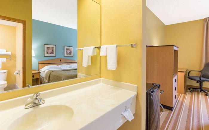 Super 8 By Wyndham Clarinda