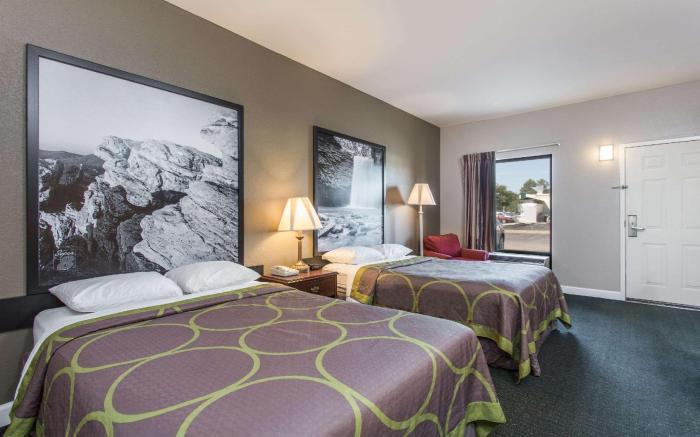 Super 8 By Wyndham Petersburg