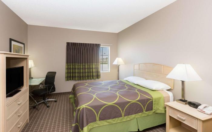 Super 8 By Wyndham Carroll/East
