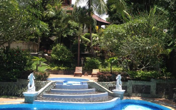 Gunung Paradis Retreat